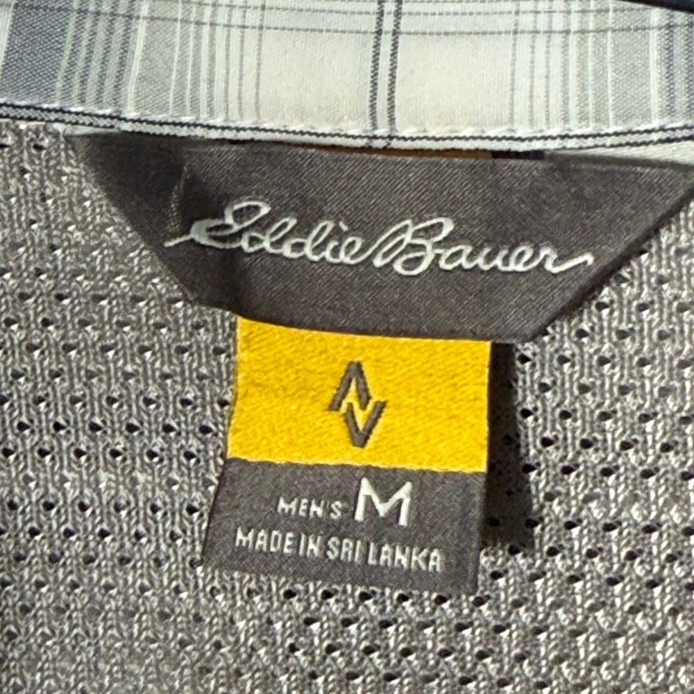 Eddie Bauer Mens Grey Plaid Short Sleeve Button Down Shirt Medium Hiking Mesh - Picture 4 of 8
